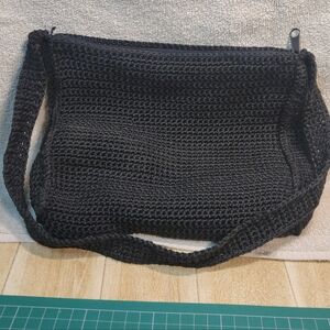 Ladies knit shoulder bag in grest shape